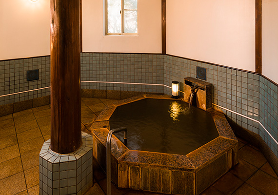 Hakkaku-Do Bath